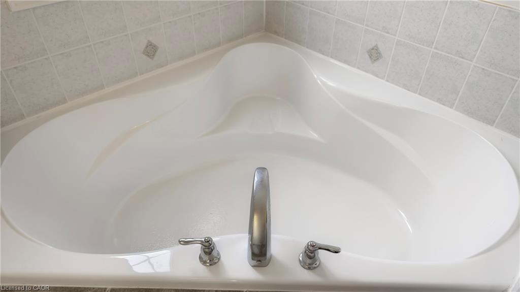 3492 Bala Drive, Mississauga, ON - Indoor Photo Showing Bathroom