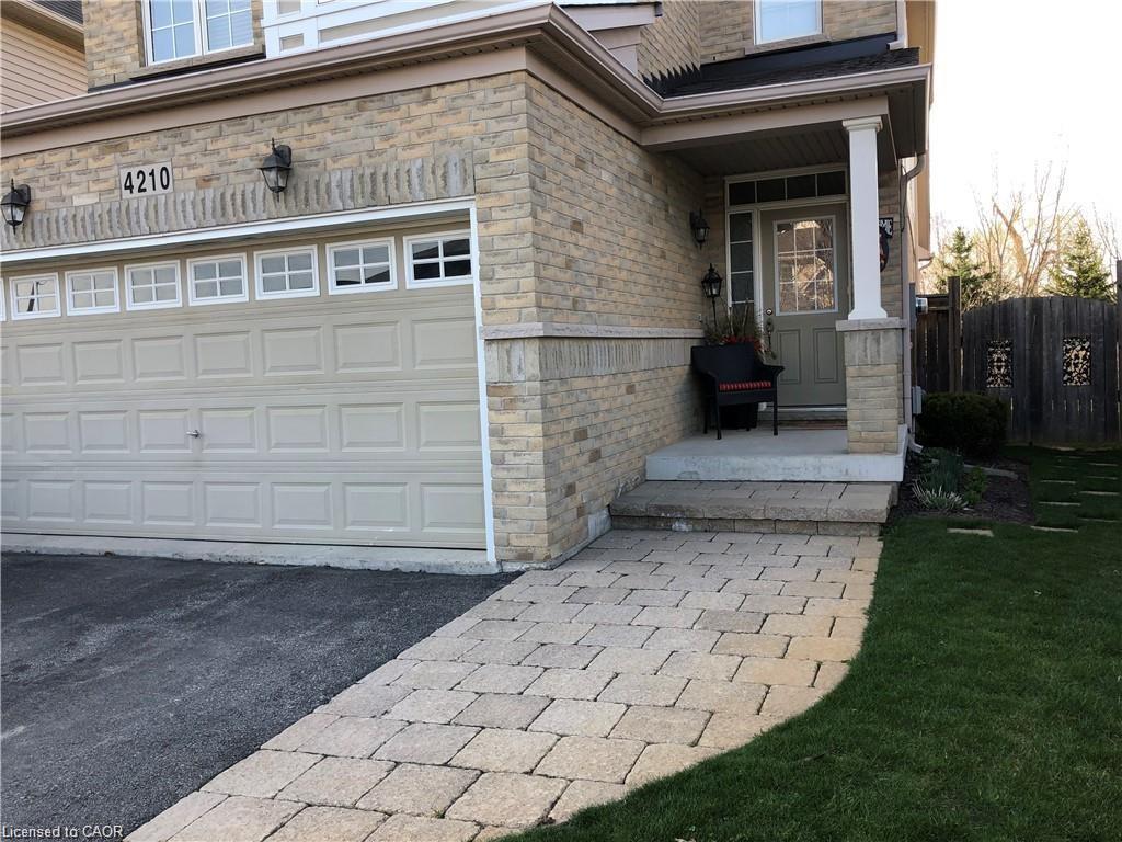 4210 Saunders Crescent, Burlington, ON - Outdoor