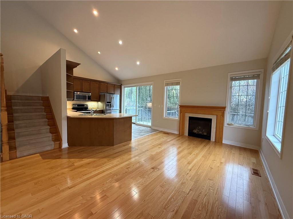 4210 Saunders Crescent, Burlington, ON - Indoor Photo Showing Living Room With Fireplace