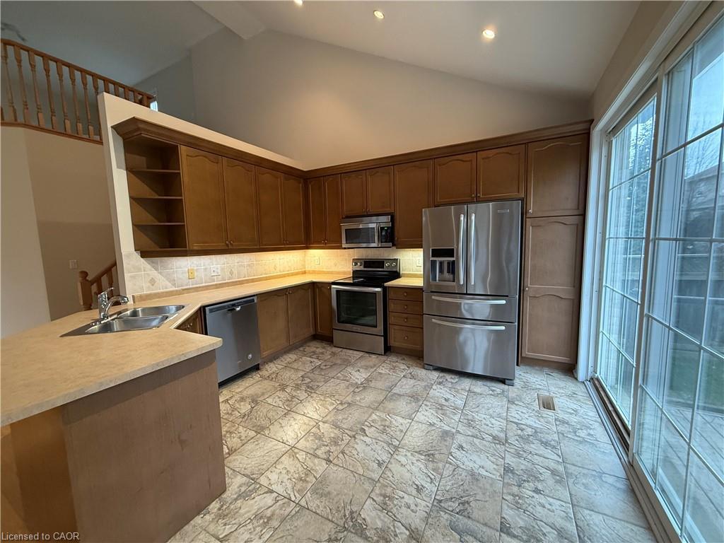 4210 Saunders Crescent, Burlington, ON - Indoor Photo Showing Kitchen With Stainless Steel Kitchen With Double Sink