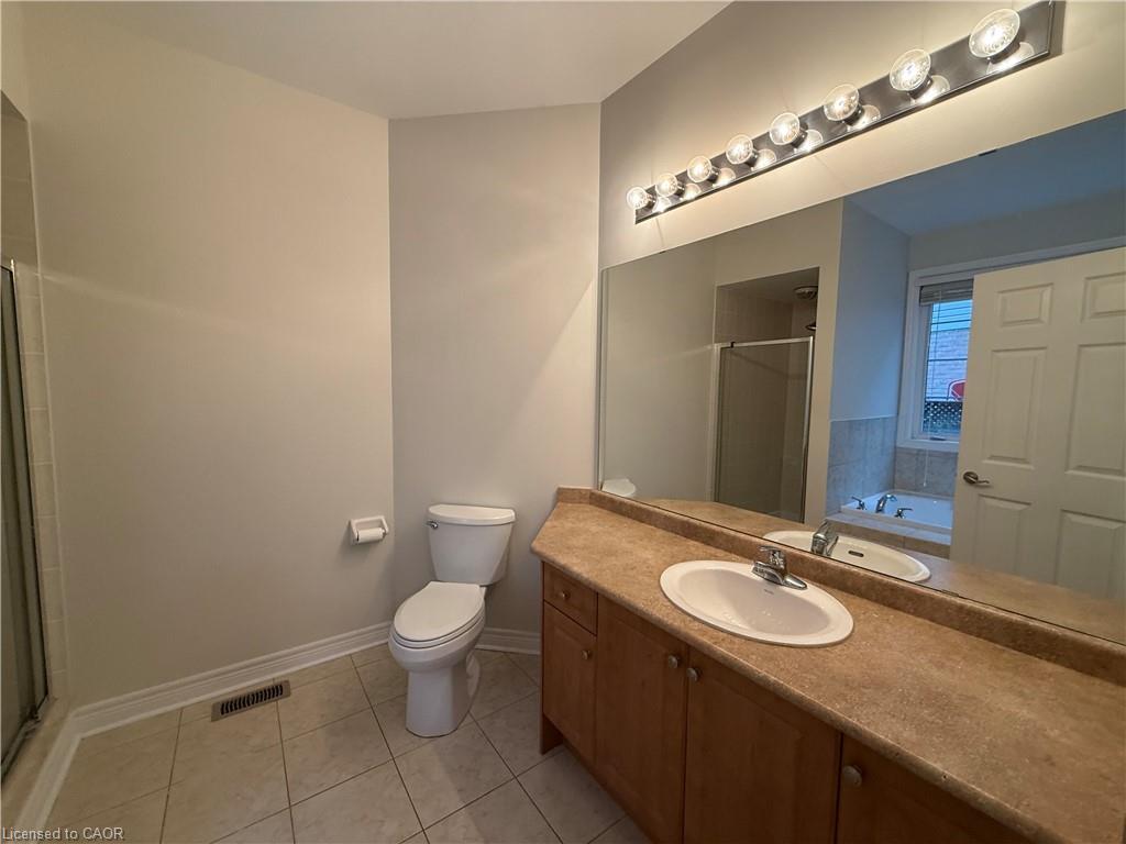 4210 Saunders Crescent, Burlington, ON - Indoor Photo Showing Bathroom