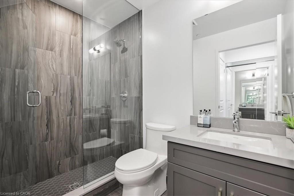 1201-2007 James Street, Burlington, ON - Indoor Photo Showing Bathroom