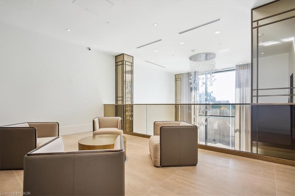 1201-2007 James Street, Burlington, ON - Indoor