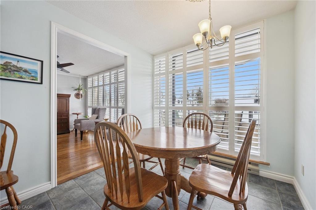 406-2 Lancaster Street E, Kitchener, ON - Indoor Photo Showing Dining Room