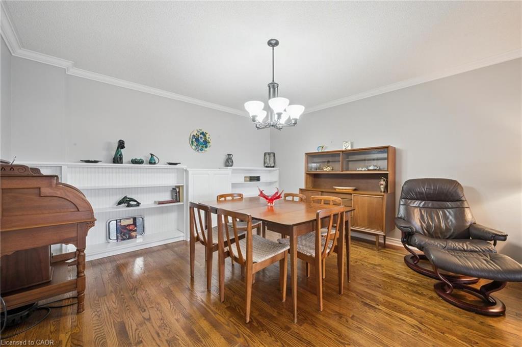406-2 Lancaster Street E, Kitchener, ON - Indoor Photo Showing Dining Room