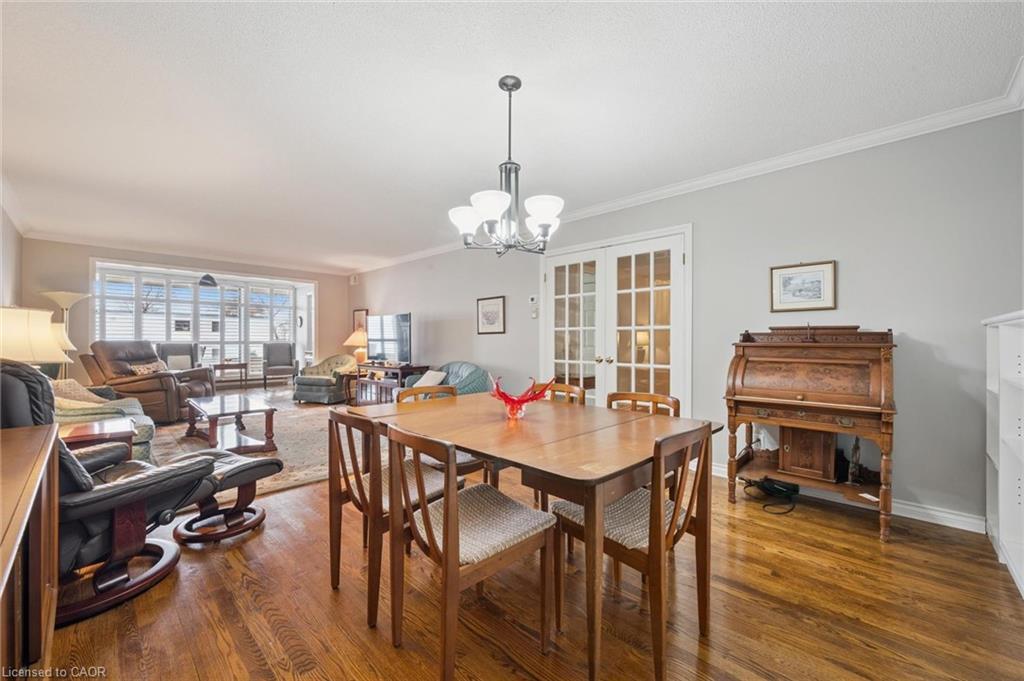 406-2 Lancaster Street E, Kitchener, ON - Indoor Photo Showing Dining Room