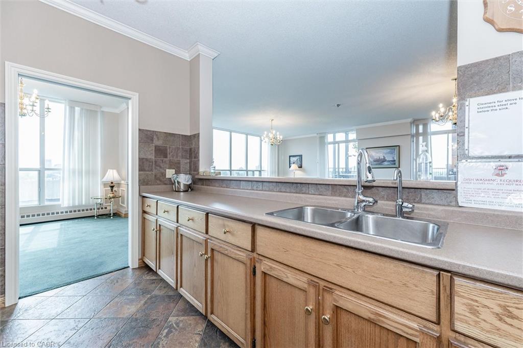 406-2 Lancaster Street E, Kitchener, ON - Indoor Photo Showing Kitchen With Double Sink
