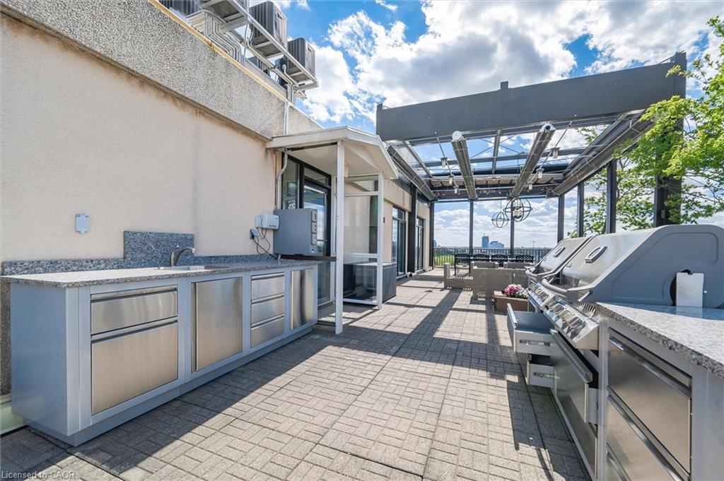 406-2 Lancaster Street E, Kitchener, ON - Outdoor With Exterior