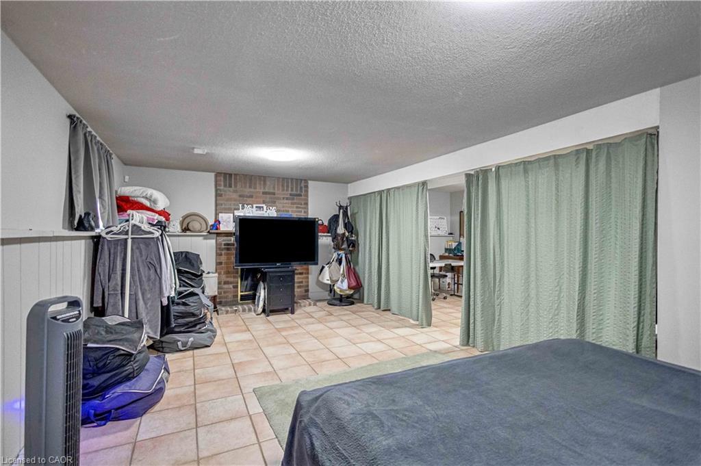 18 Rosewell Street, Hamilton, ON - Indoor