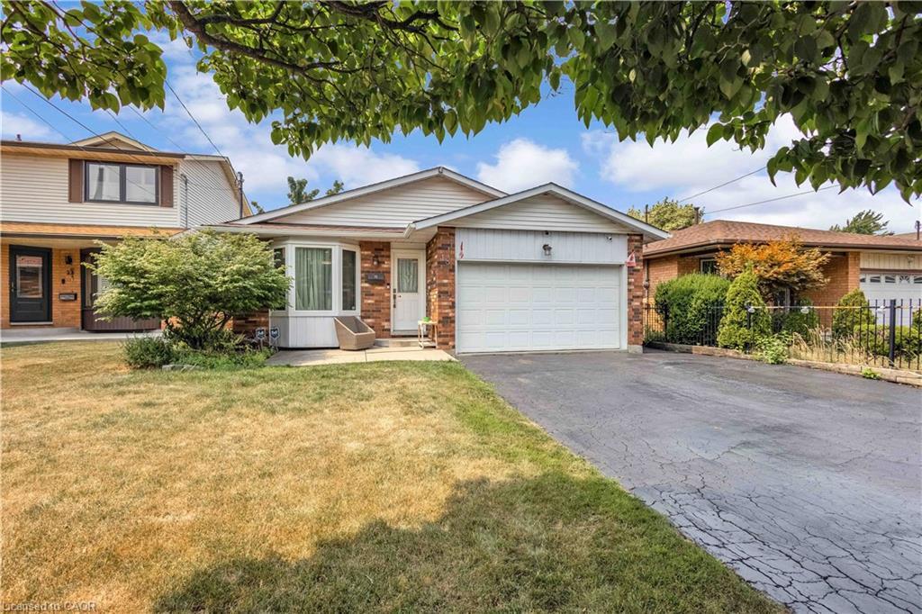18 Rosewell Street, Hamilton, ON - Outdoor With Facade