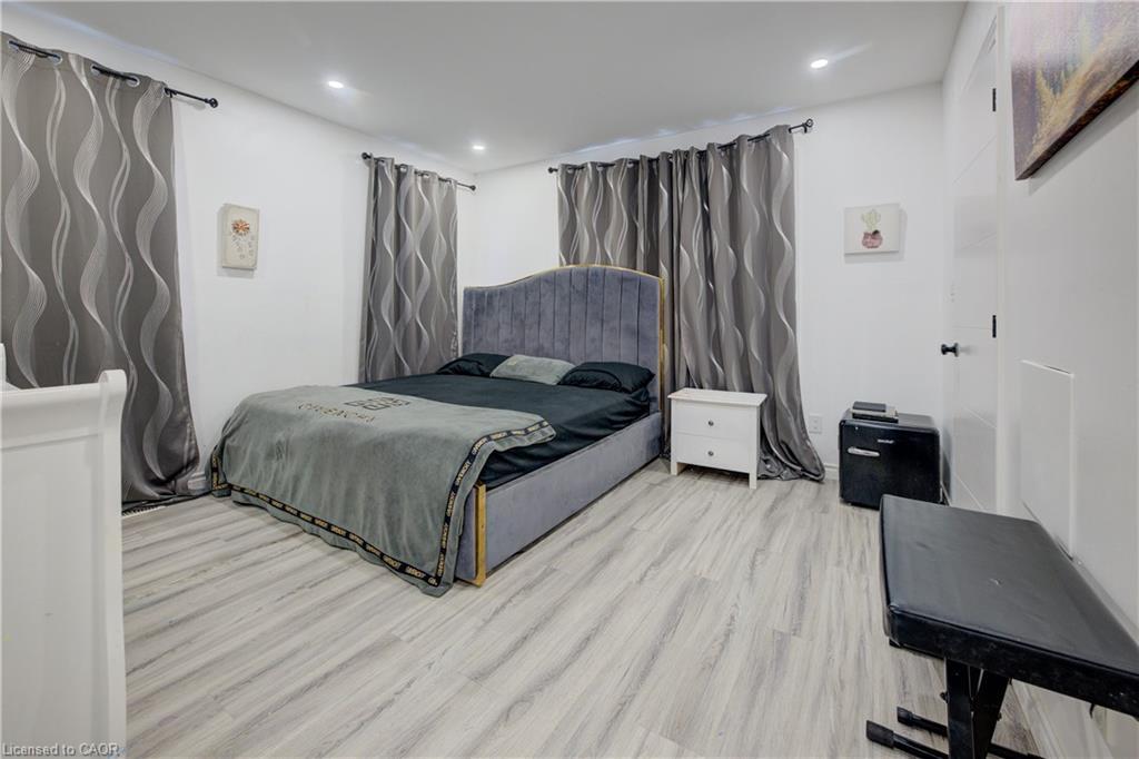 31 Bonfair Court, Kitchener, ON - Indoor Photo Showing Other Room