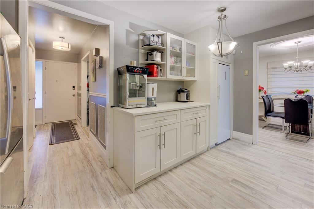 31 Bonfair Court, Kitchener, ON - Indoor