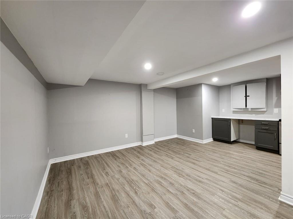 Lower-5 Calcott Court, Thorold, ON - Indoor