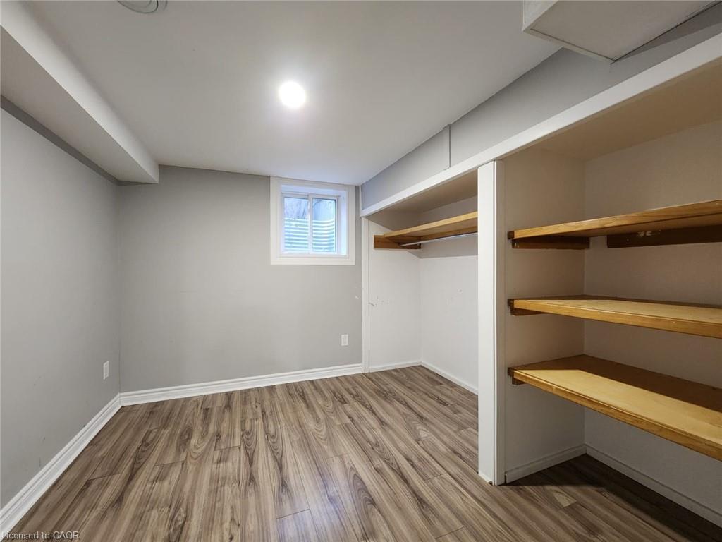 Lower-5 Calcott Court, Thorold, ON - Indoor