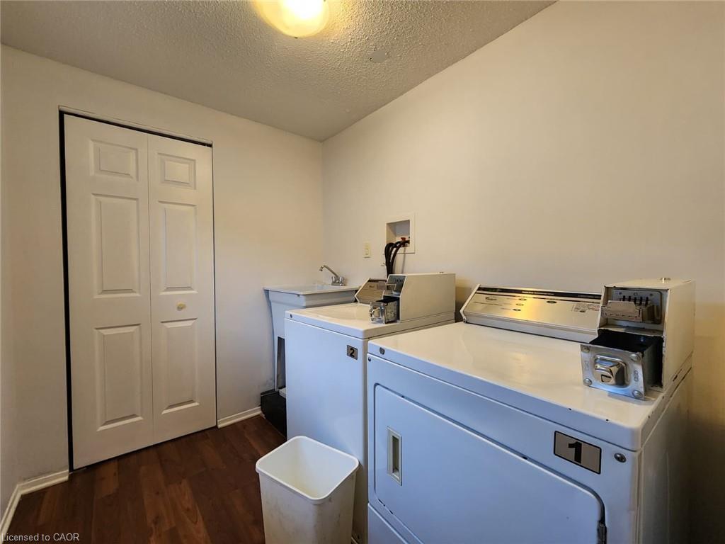 Lower-5 Calcott Court, Thorold, ON - Indoor Photo Showing Laundry Room