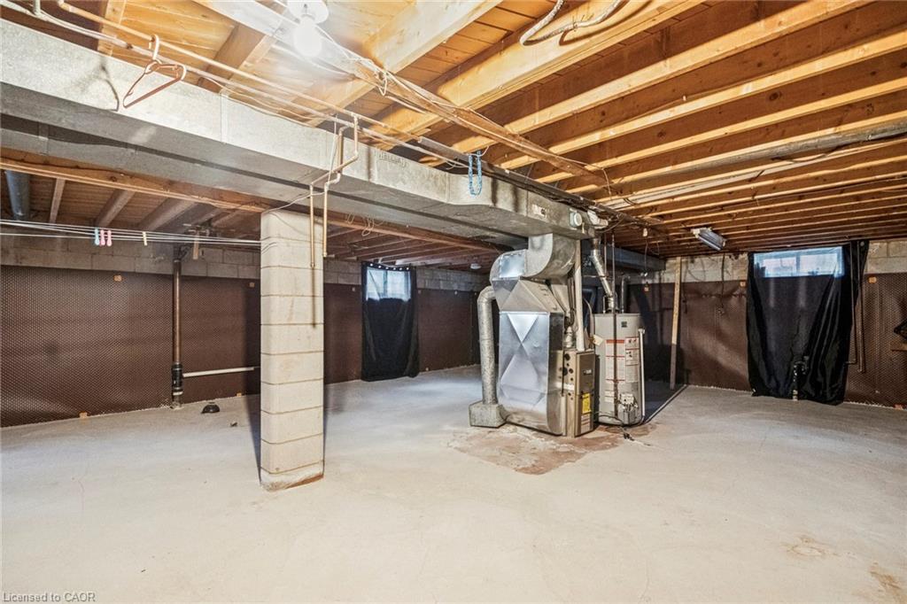 16 Green Meadow Way, Dundas, ON - Indoor Photo Showing Basement