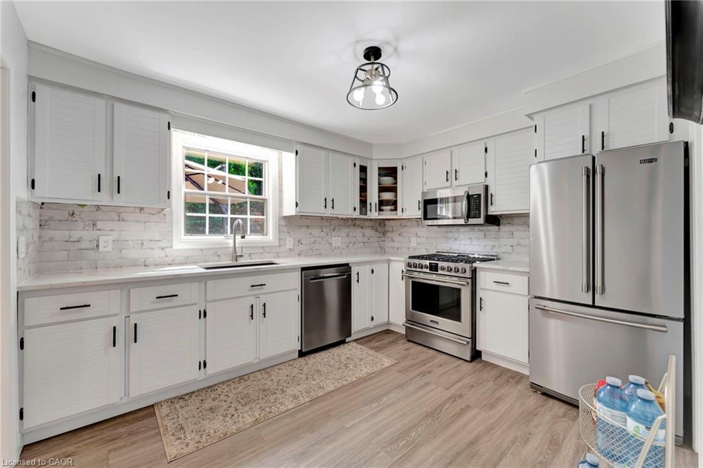 275 Talbot Street N, Simcoe, ON - Indoor Photo Showing Kitchen With Stainless Steel Kitchen