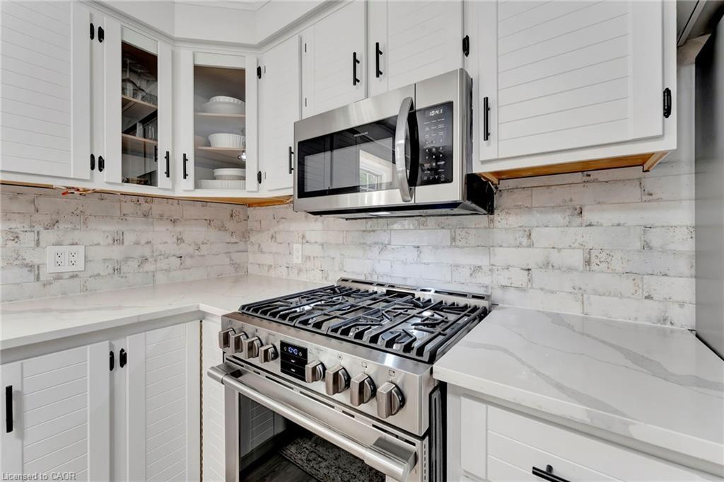 275 Talbot Street N, Simcoe, ON - Indoor Photo Showing Kitchen With Upgraded Kitchen