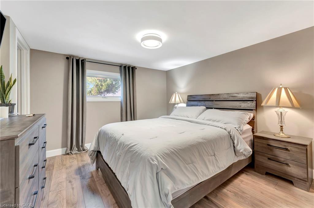 275 Talbot Street N, Simcoe, ON - Indoor Photo Showing Bedroom