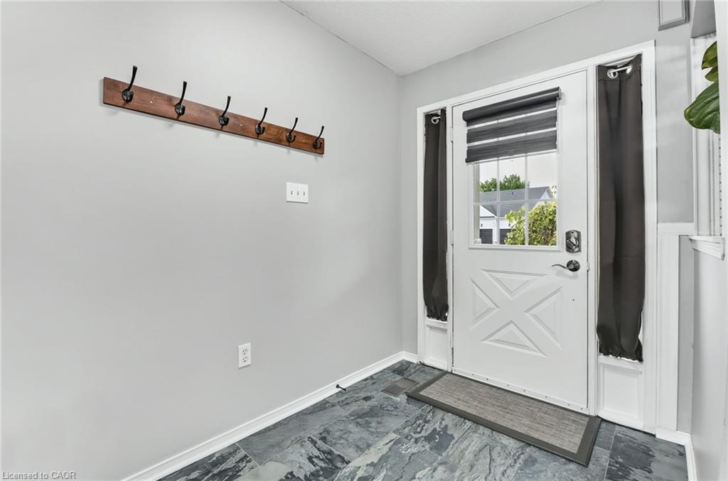 5 Mavin Street, Brantford, ON - Indoor Photo Showing Other Room