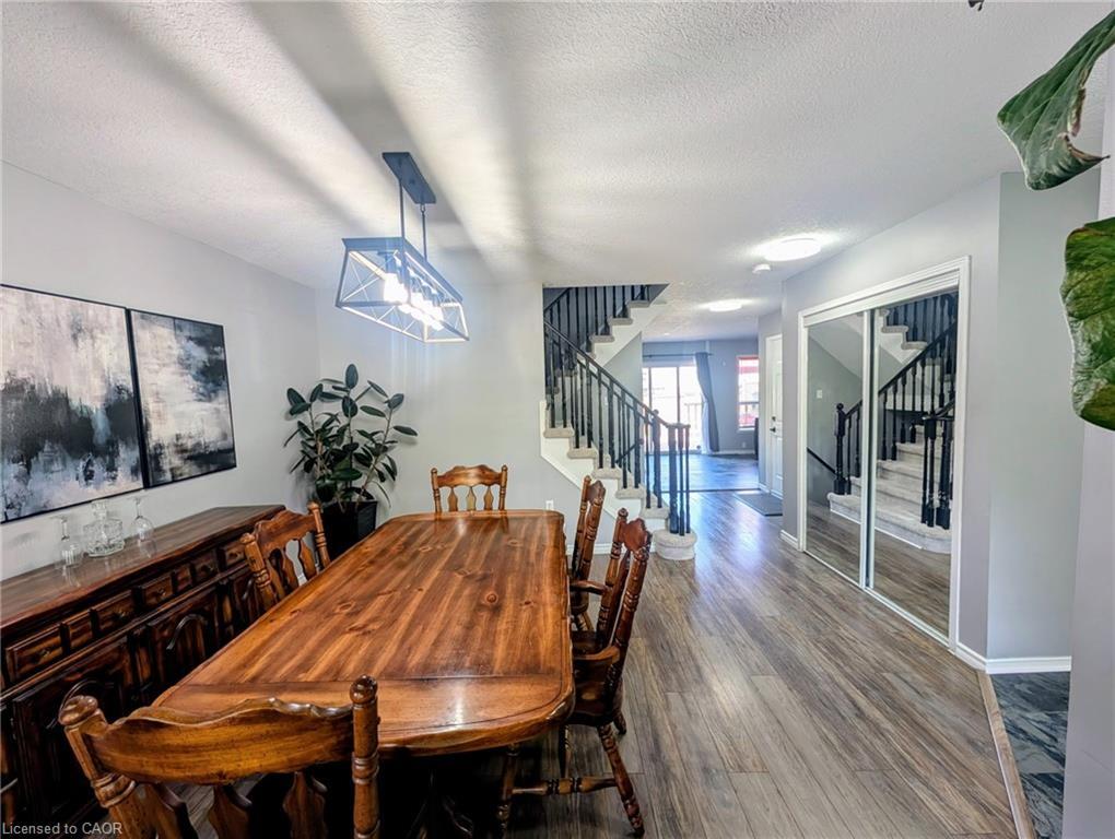5 Mavin Street, Brantford, ON - Indoor Photo Showing Dining Room