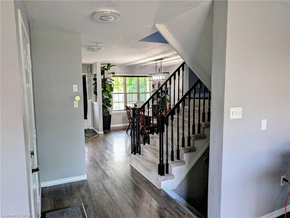 5 Mavin Street, Brantford, ON - Indoor Photo Showing Other Room