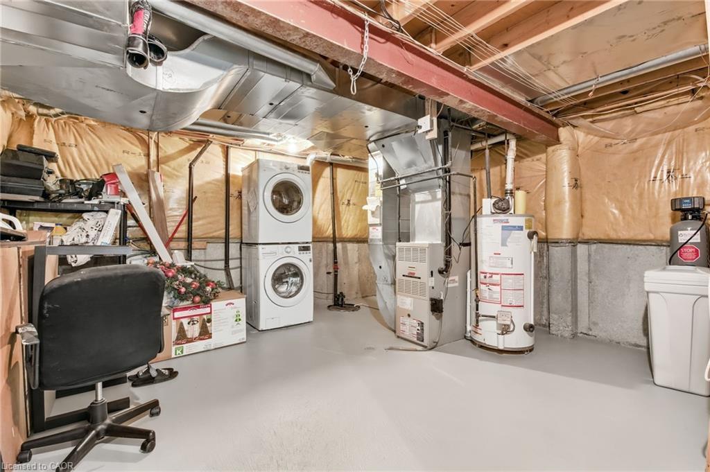 5 Mavin Street, Brantford, ON - Indoor Photo Showing Laundry Room