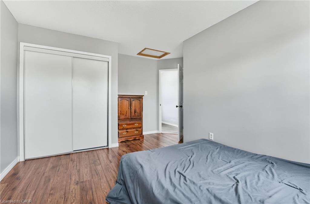 5 Mavin Street, Brantford, ON - Indoor Photo Showing Bedroom