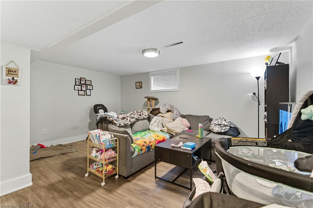 11 Rockwood Avenue, St. Catharines, ON - Indoor