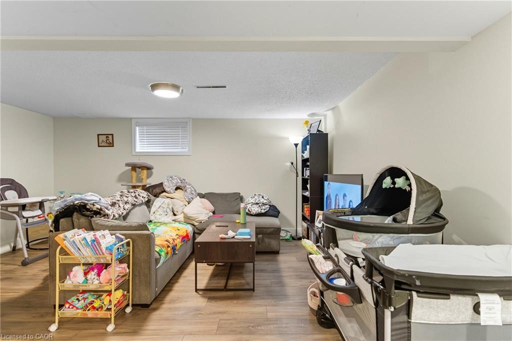 11 Rockwood Avenue, St. Catharines, ON - Indoor