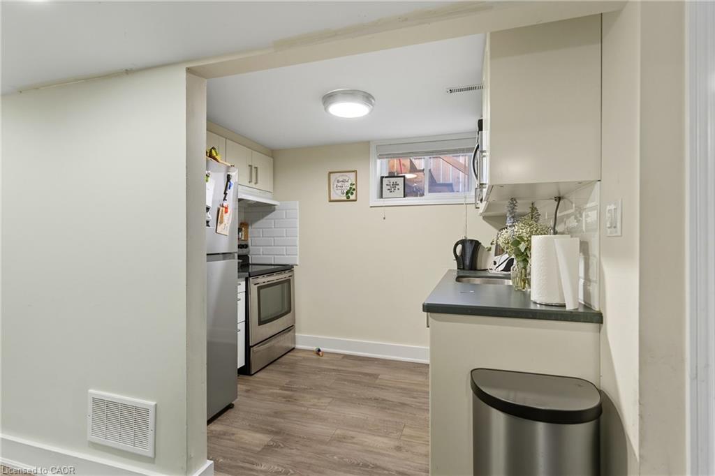 11 Rockwood Avenue, St. Catharines, ON - Indoor Photo Showing Other Room