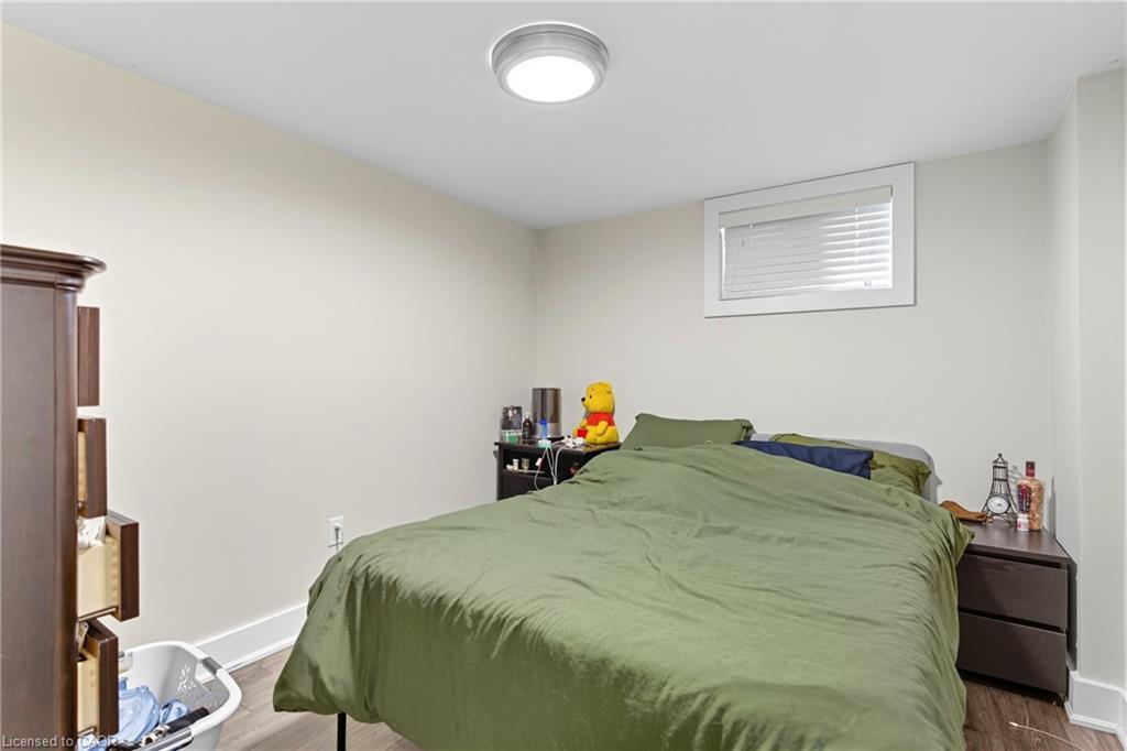 11 Rockwood Avenue, St. Catharines, ON - Indoor Photo Showing Bedroom