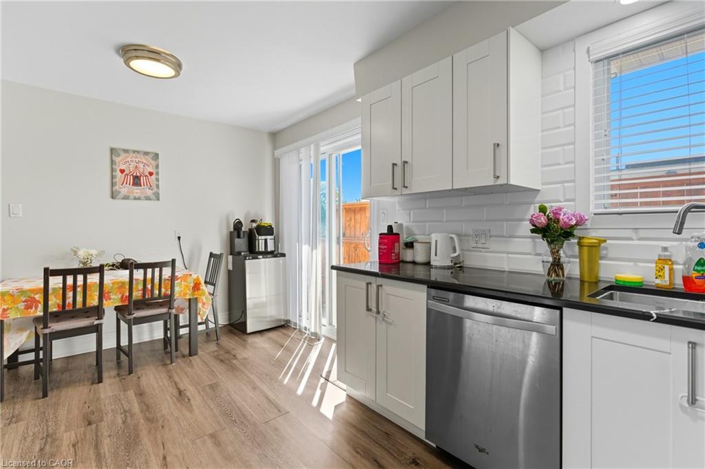 11 Rockwood Avenue, St. Catharines, ON - Indoor