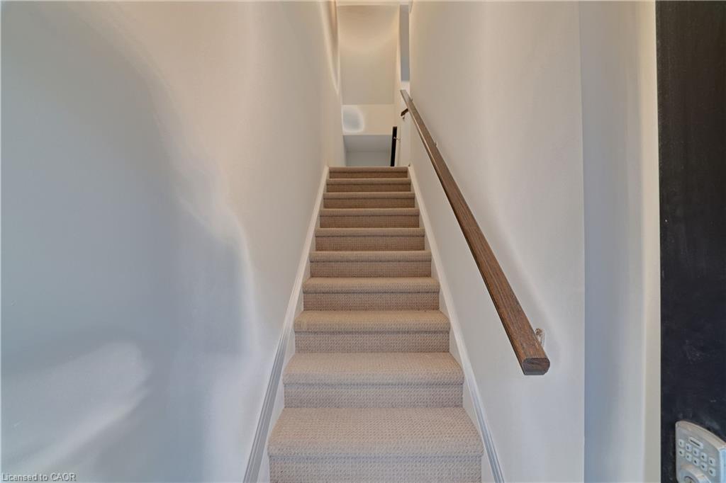 114-155 Equestrian Way, Cambridge, ON - Indoor Photo Showing Other Room