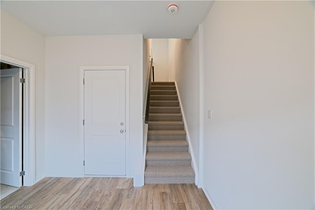 114-155 Equestrian Way, Cambridge, ON - Indoor Photo Showing Other Room