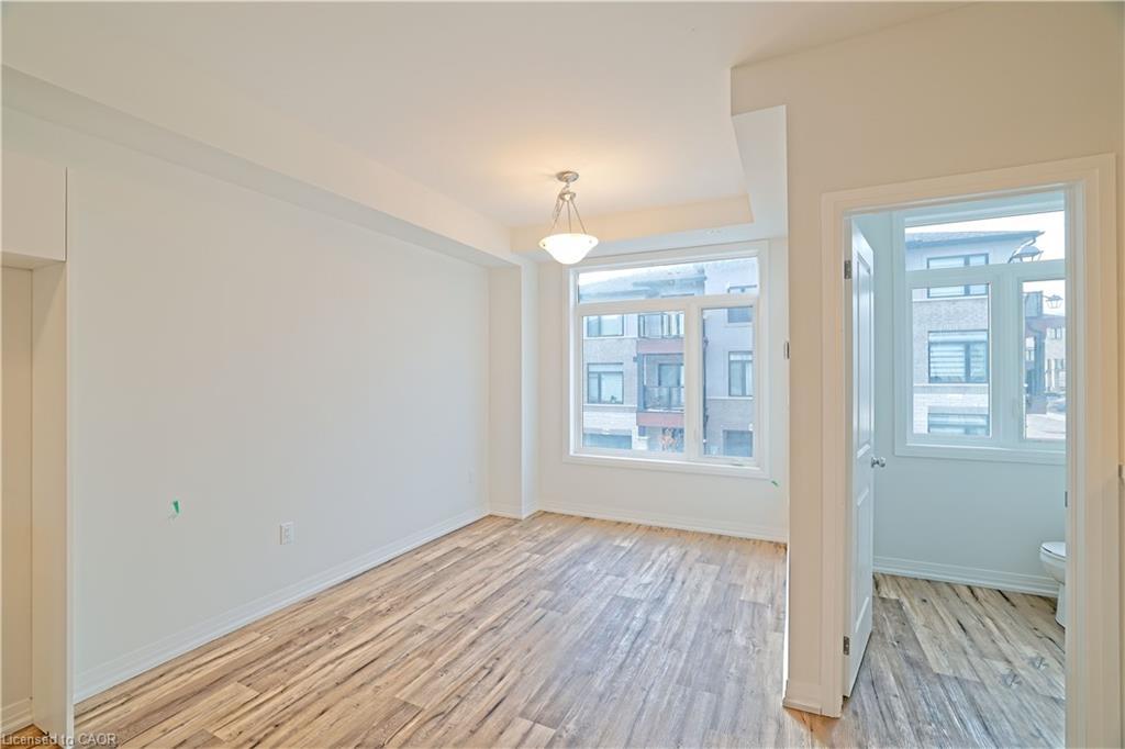 114-155 Equestrian Way, Cambridge, ON - Indoor Photo Showing Other Room