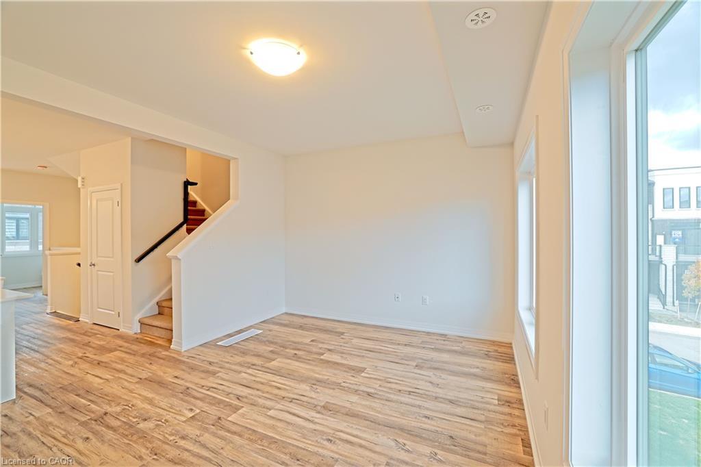 114-155 Equestrian Way, Cambridge, ON - Indoor Photo Showing Other Room