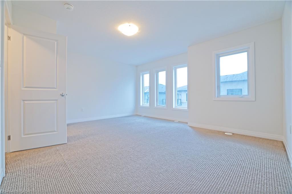 114-155 Equestrian Way, Cambridge, ON - Indoor Photo Showing Other Room