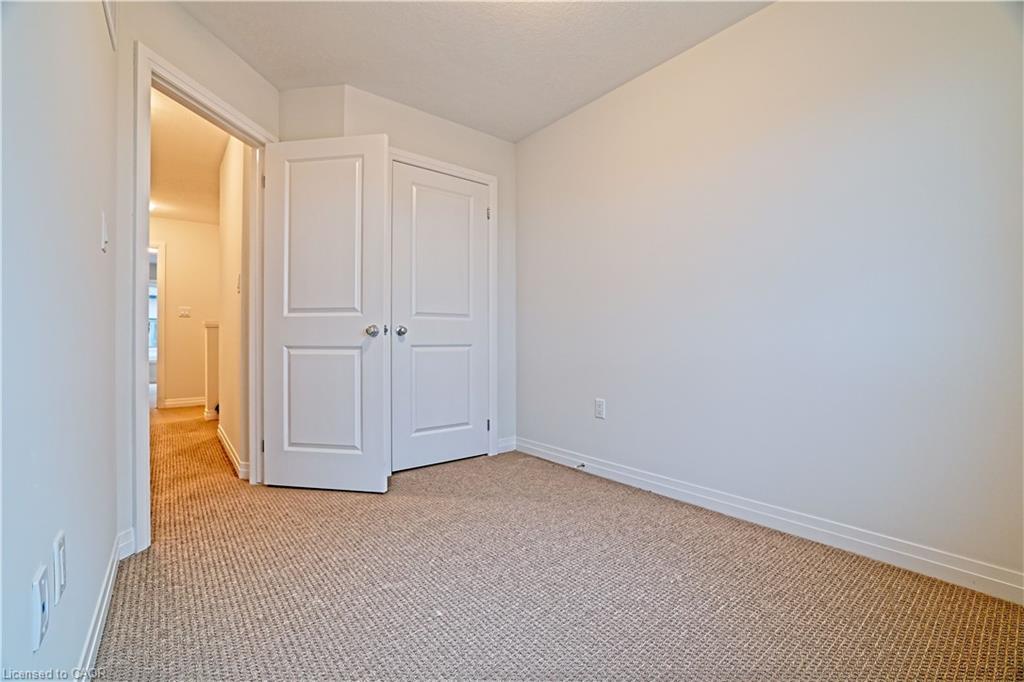 114-155 Equestrian Way, Cambridge, ON - Indoor Photo Showing Other Room