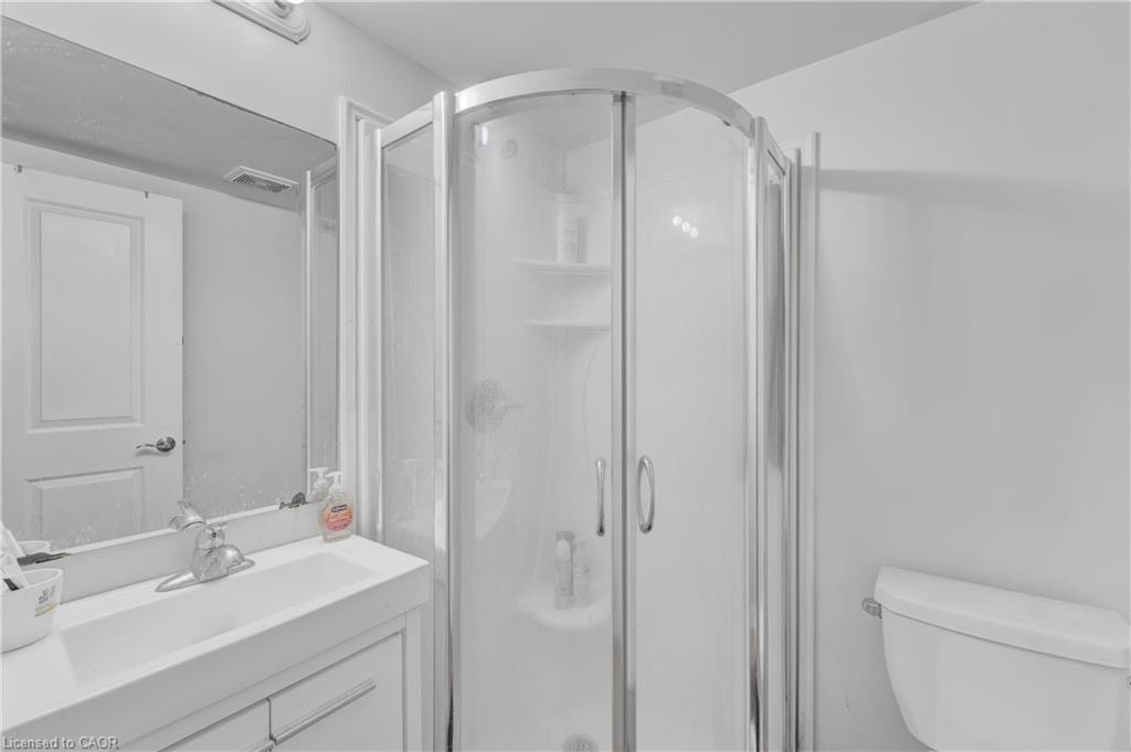 14-252 Penetanguishene Road, Barrie, ON - Indoor Photo Showing Bathroom