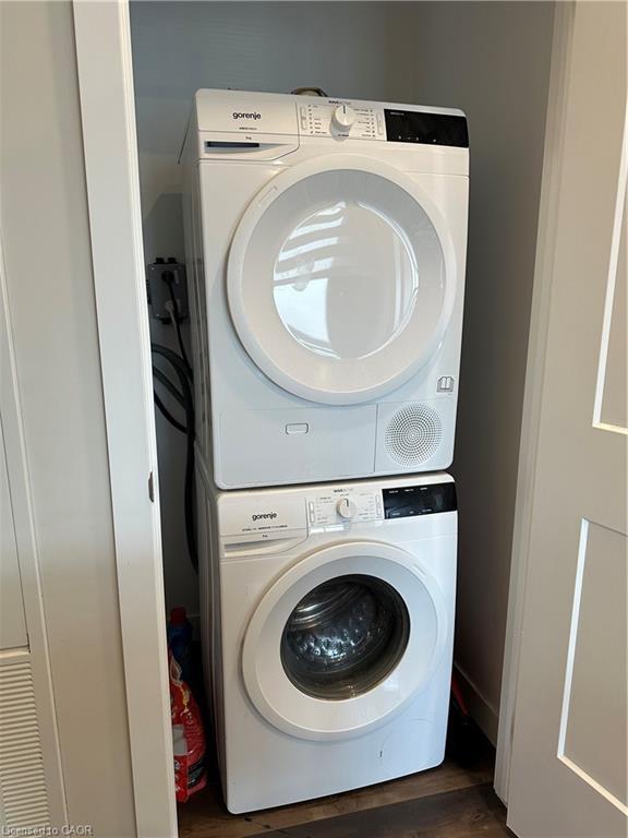 1902-15 Queen Street S, Hamilton, ON - Indoor Photo Showing Laundry Room