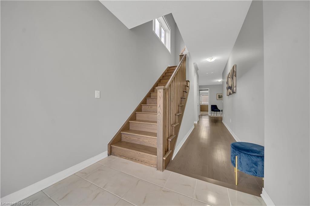22 Rustic Oak Trail, Ayr, ON - Indoor Photo Showing Other Room