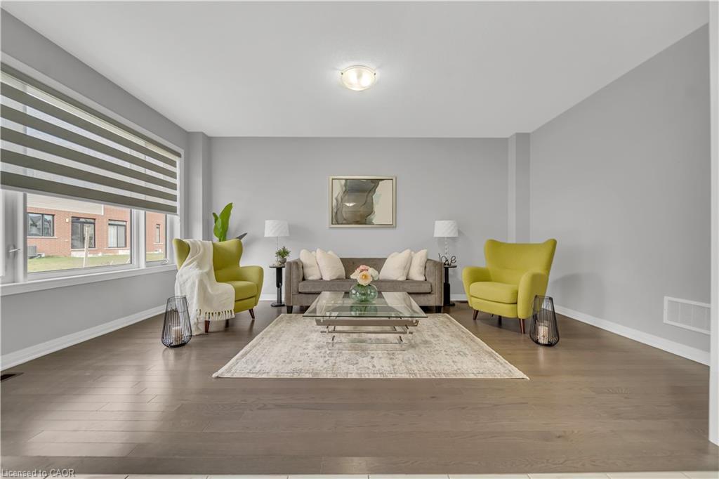 22 Rustic Oak Trail, Ayr, ON - Indoor Photo Showing Living Room
