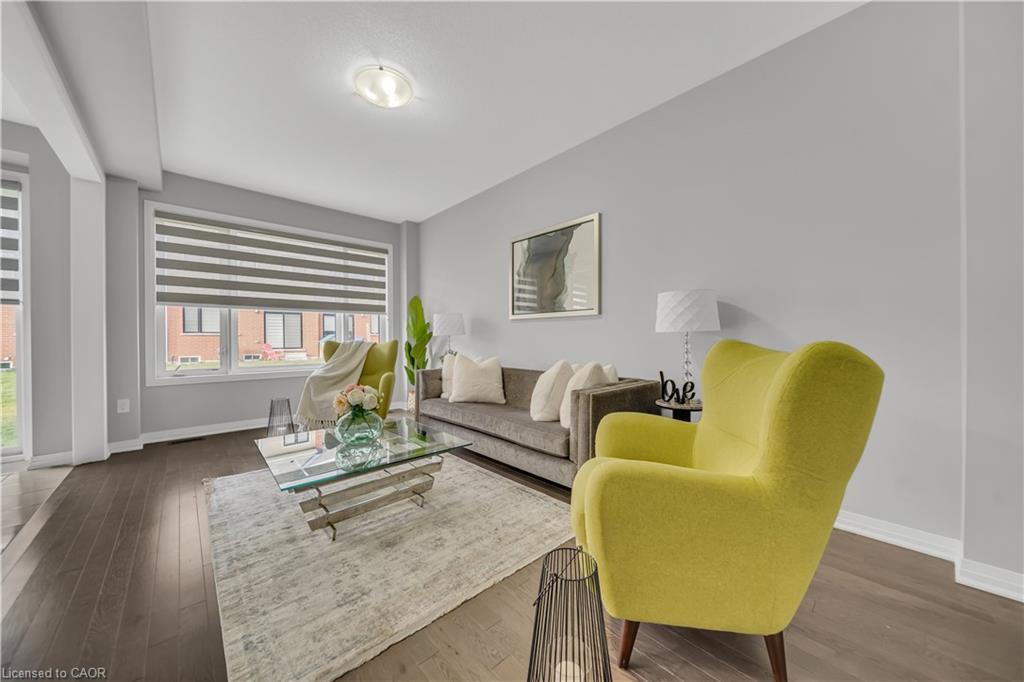 22 Rustic Oak Trail, Ayr, ON - Indoor Photo Showing Living Room