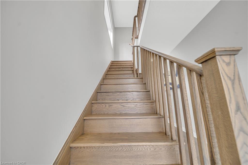 22 Rustic Oak Trail, Ayr, ON - Indoor Photo Showing Other Room
