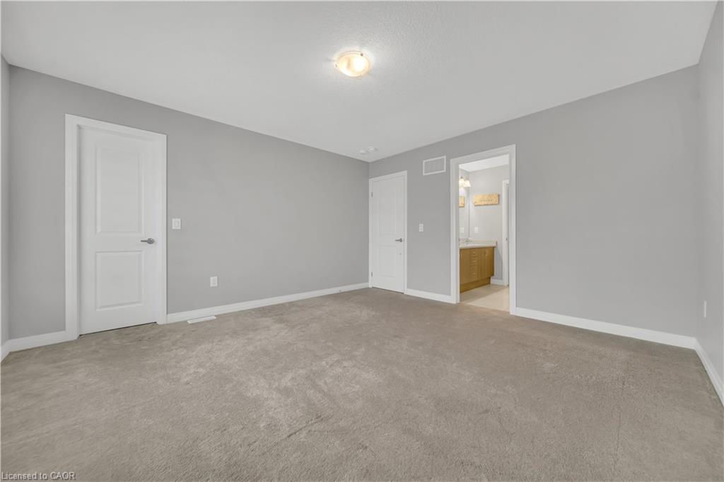 22 Rustic Oak Trail, Ayr, ON - Indoor Photo Showing Other Room