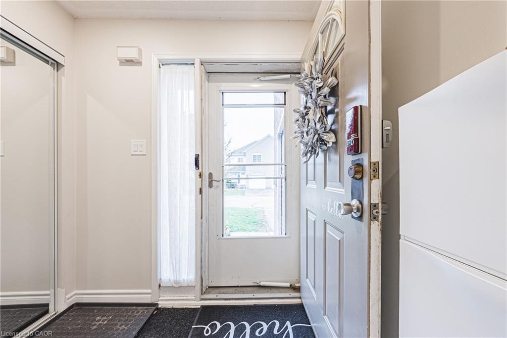 25A-5205 Glen Erin Drive, Mississauga, ON - Indoor Photo Showing Other Room