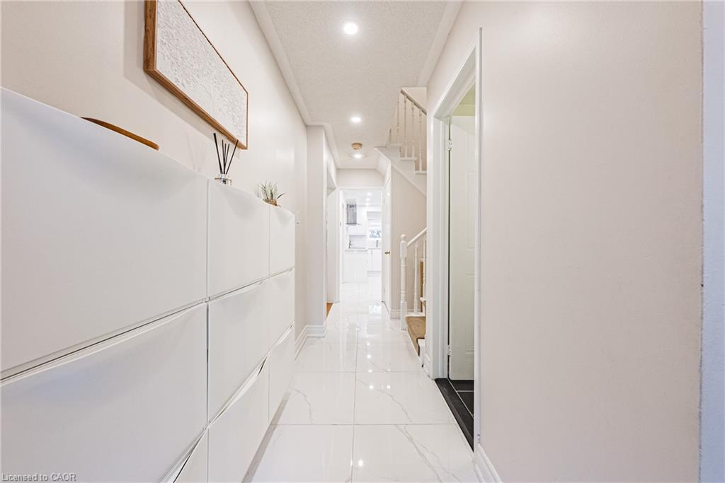 25A-5205 Glen Erin Drive, Mississauga, ON - Indoor