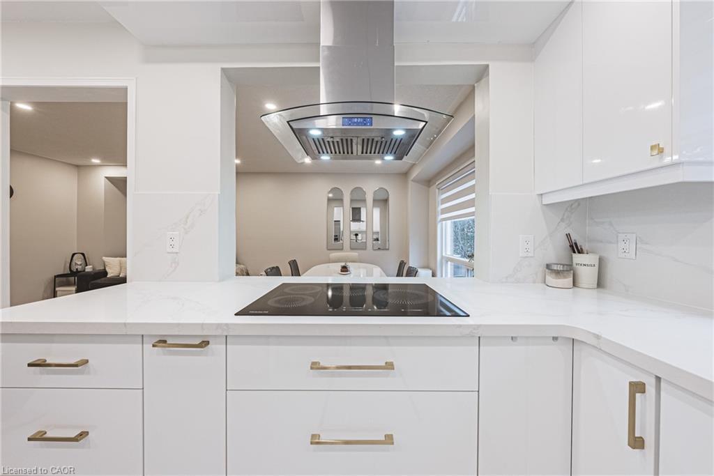 25A-5205 Glen Erin Drive, Mississauga, ON - Indoor Photo Showing Kitchen