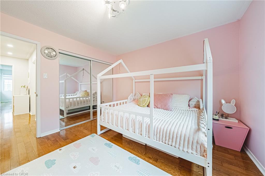 25A-5205 Glen Erin Drive, Mississauga, ON - Indoor Photo Showing Bedroom